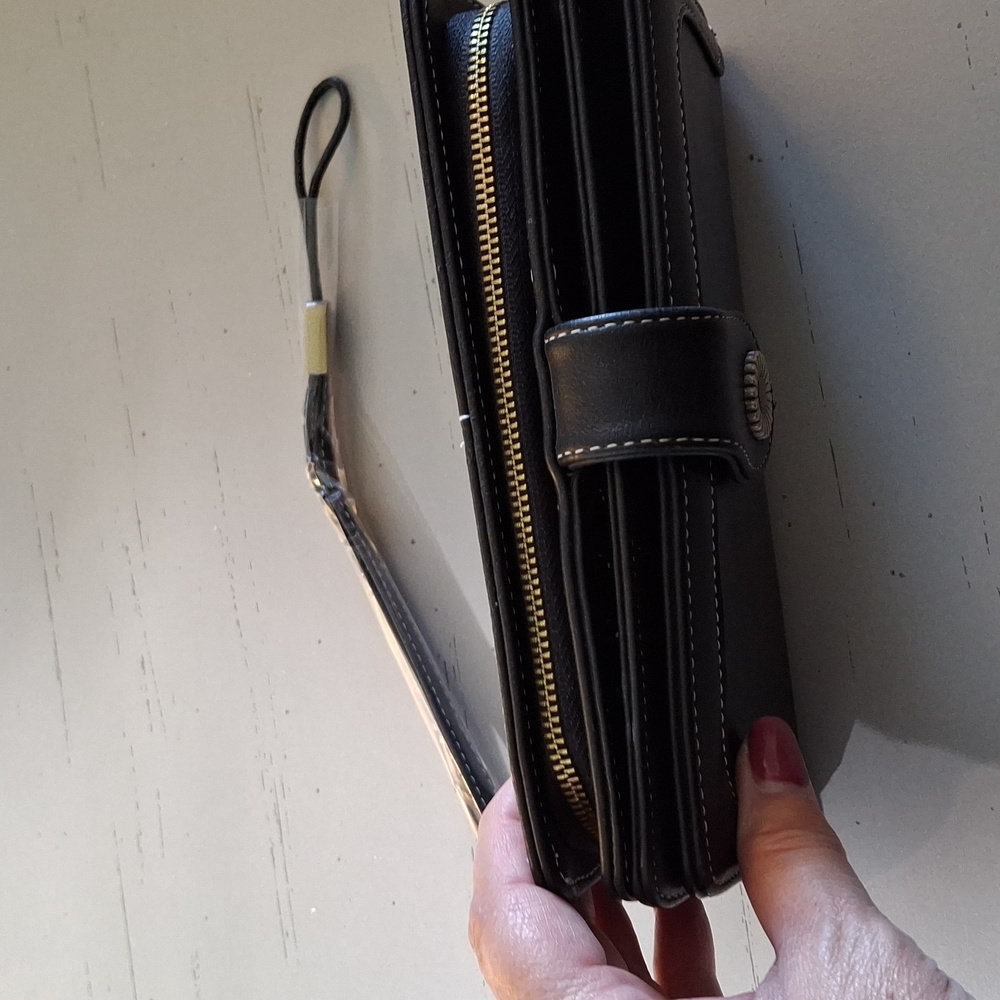 Women's Genuine Leather Wallet - Picture 2 of 9